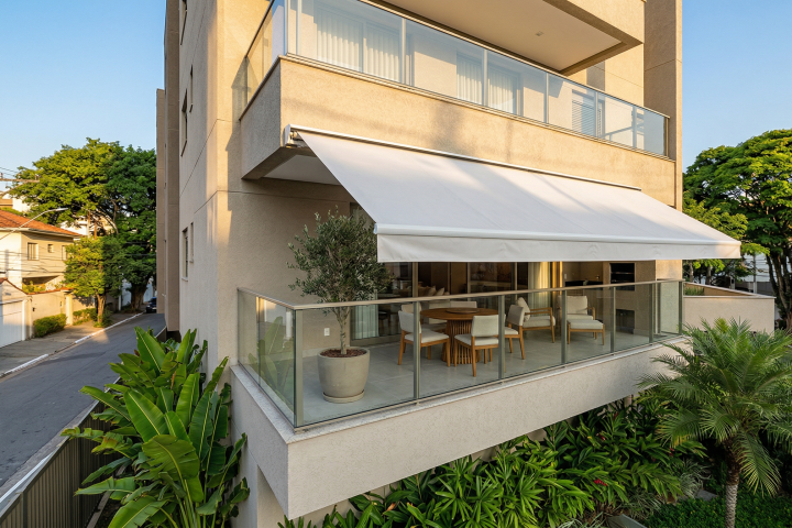 Toldos na Saúde: Proteção Solar e Conforto para a sua Residência ou Comércio
